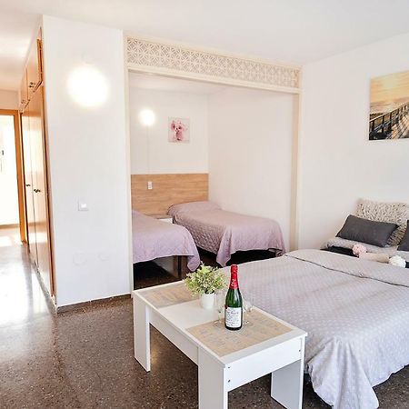 Anne Apartment Салоу Екстериор снимка