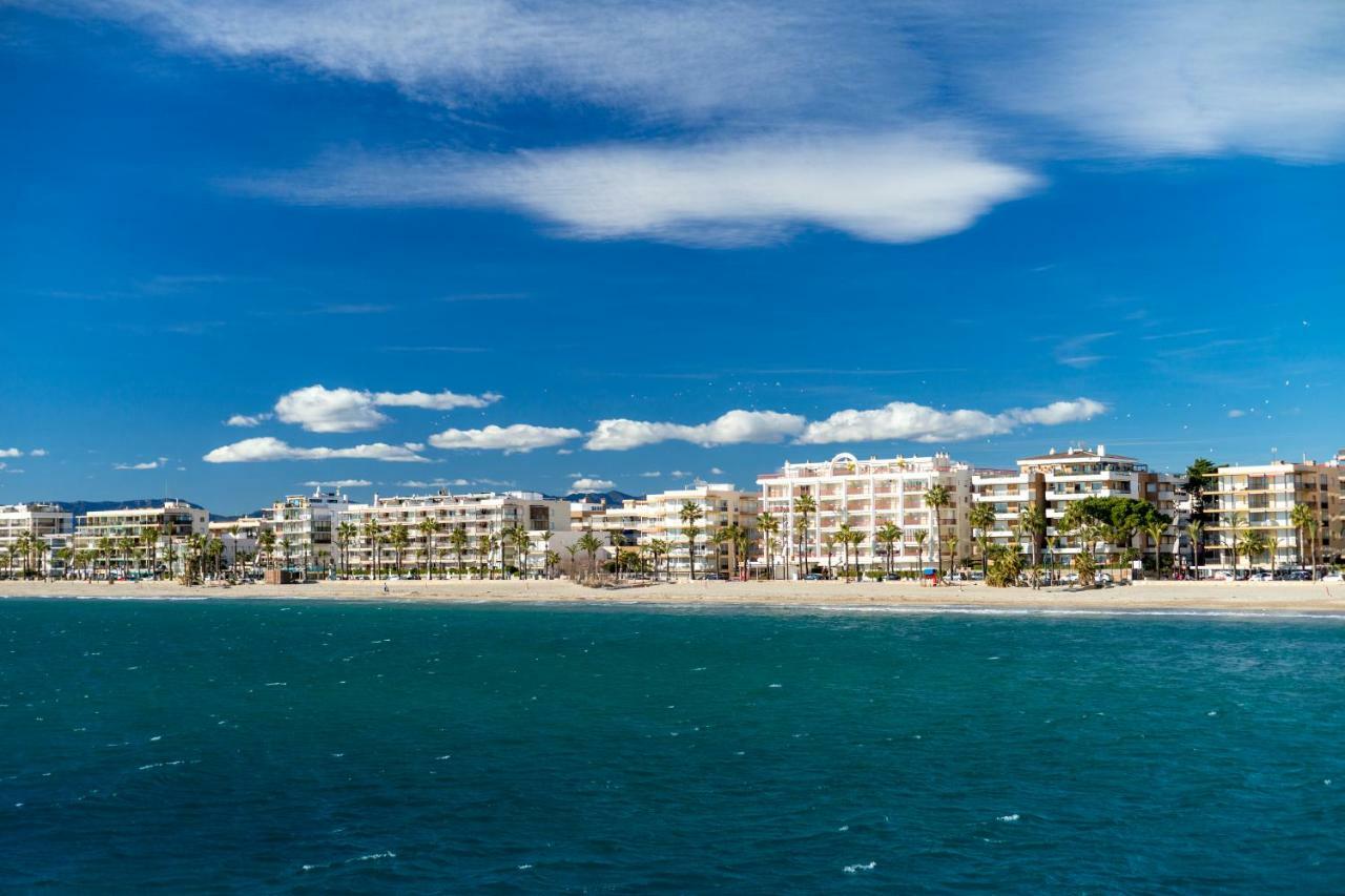 Anne Apartment Салоу Екстериор снимка